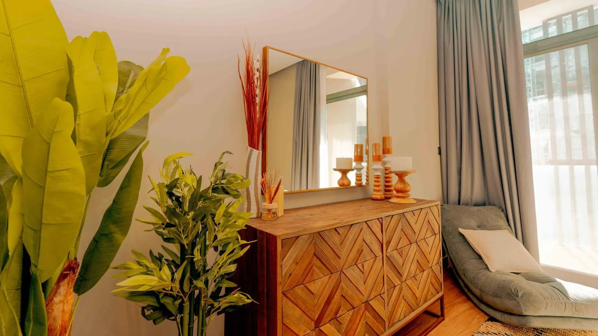 Two Bedroom Haven Hosted By Voyage Dubai 0*,