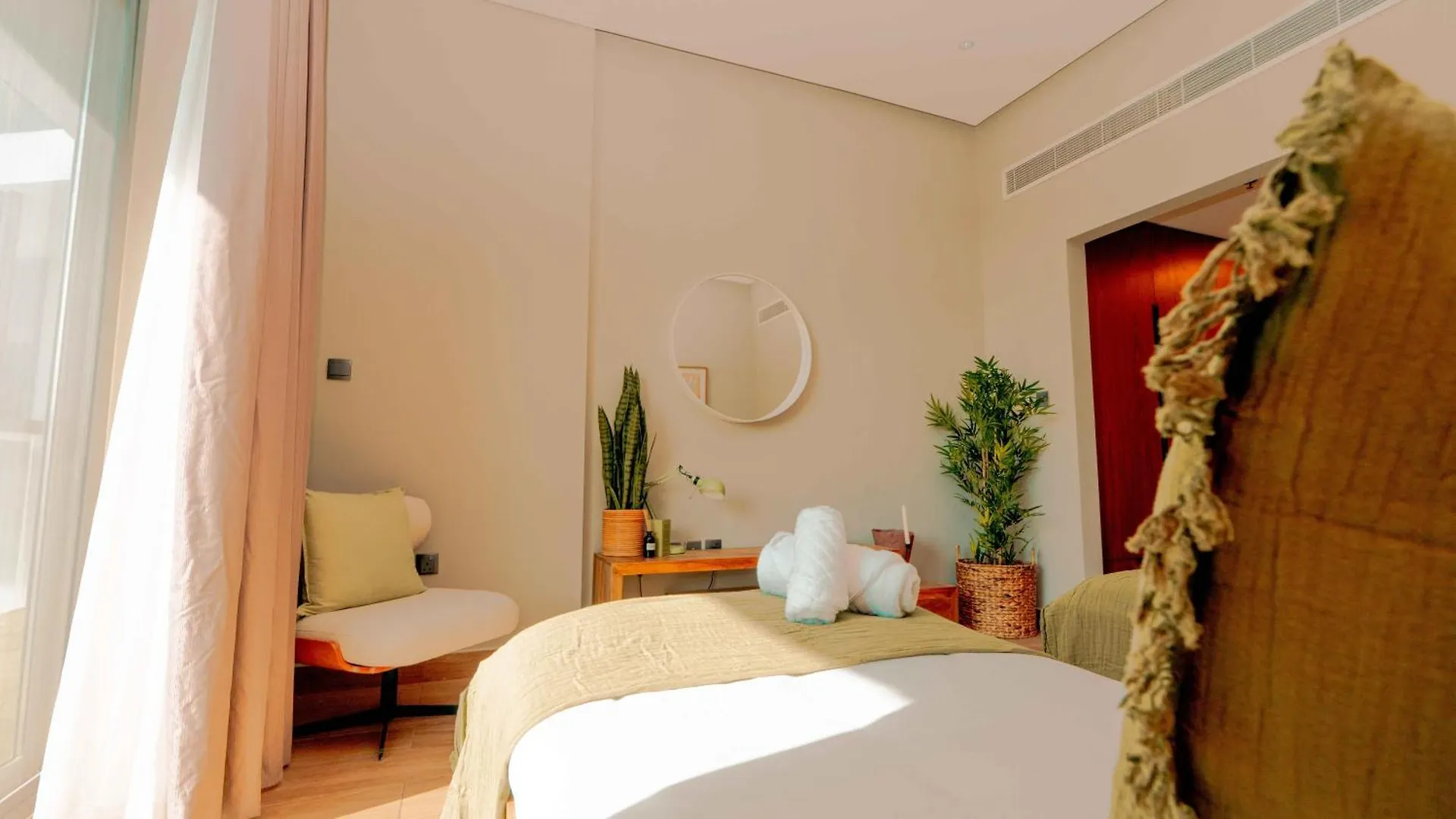 Two Bedroom Haven Hosted By Voyage Dubai Apartment